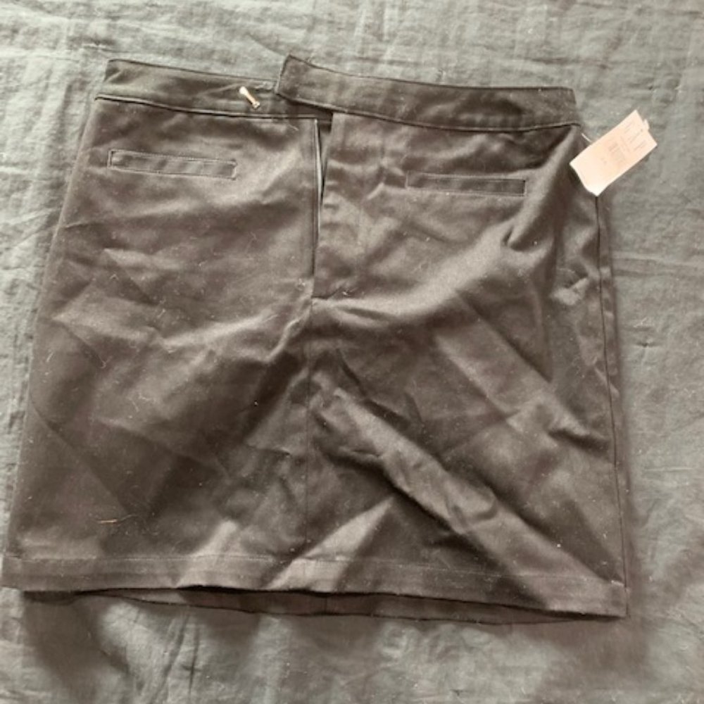 Gap Black Skirt